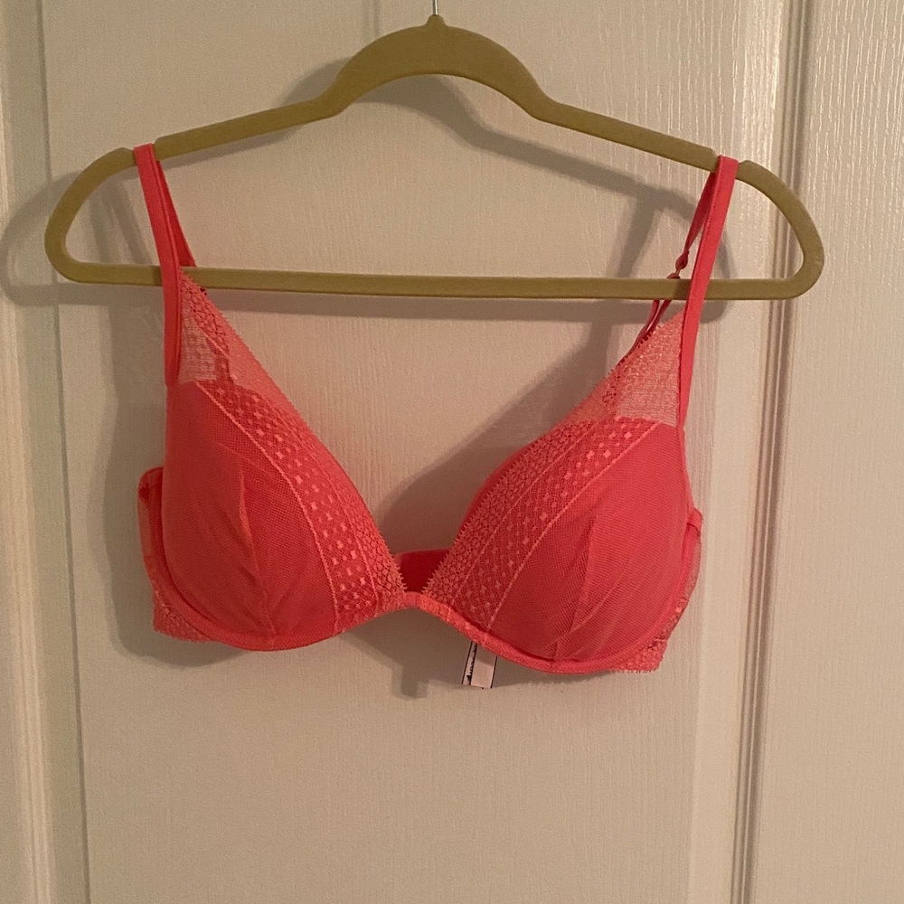 Victoria's Secret Coral Lace Bra